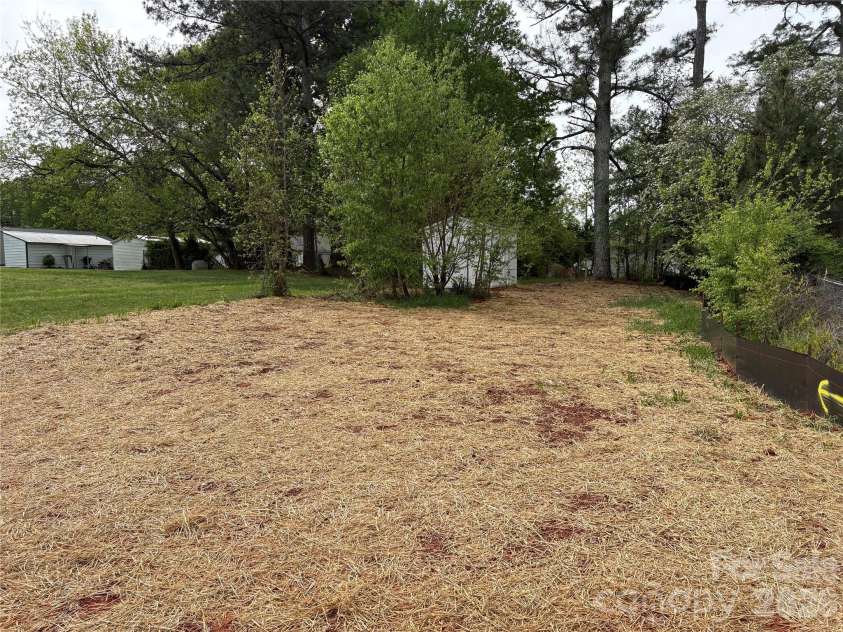 608 Boston Avenue, Bessemer City, NC 28016.  MLS# CAR4366471, YatesRealty ID 16228. 