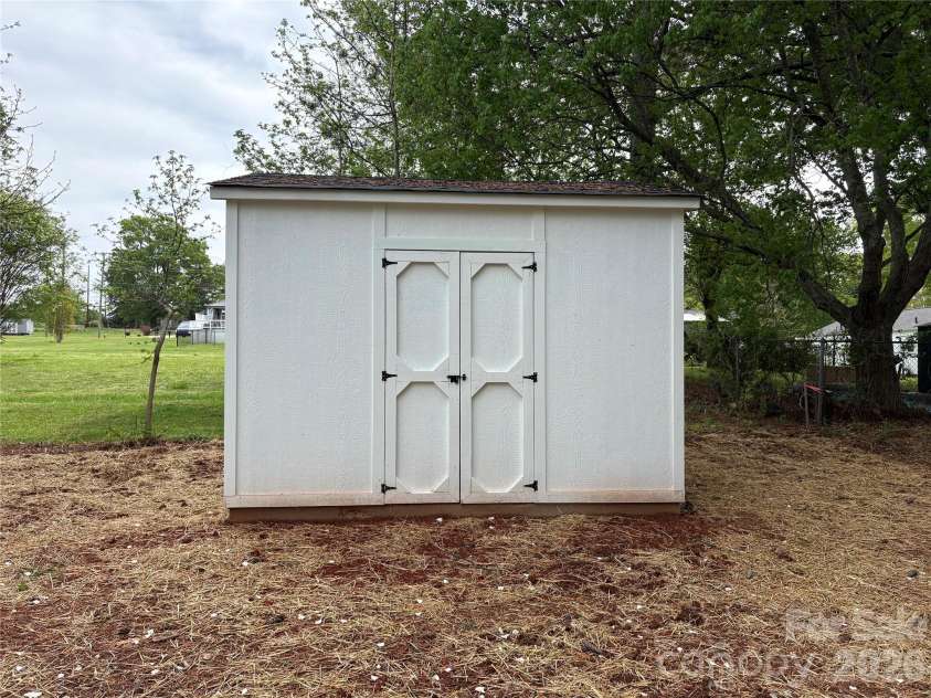 608 Boston Avenue, Bessemer City, NC 28016.  MLS# CAR4366471, YatesRealty ID 16228. 