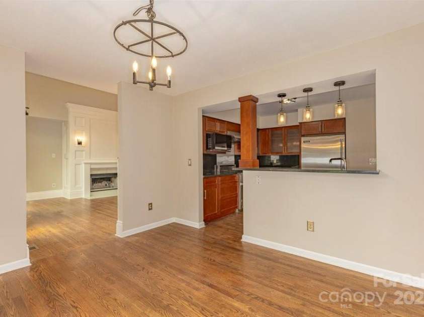 74 Eastmoor Drive, Asheville, NC 28805.  MLS# CAR4264542, YatesRealty ID 16228. 