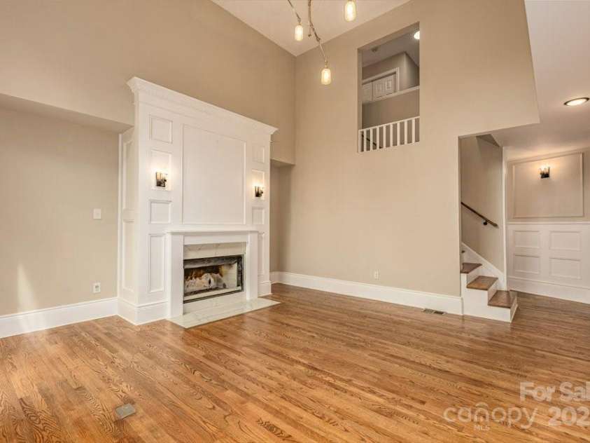 74 Eastmoor Drive, Asheville, NC 28805.  MLS# CAR4264542, YatesRealty ID 16228. 