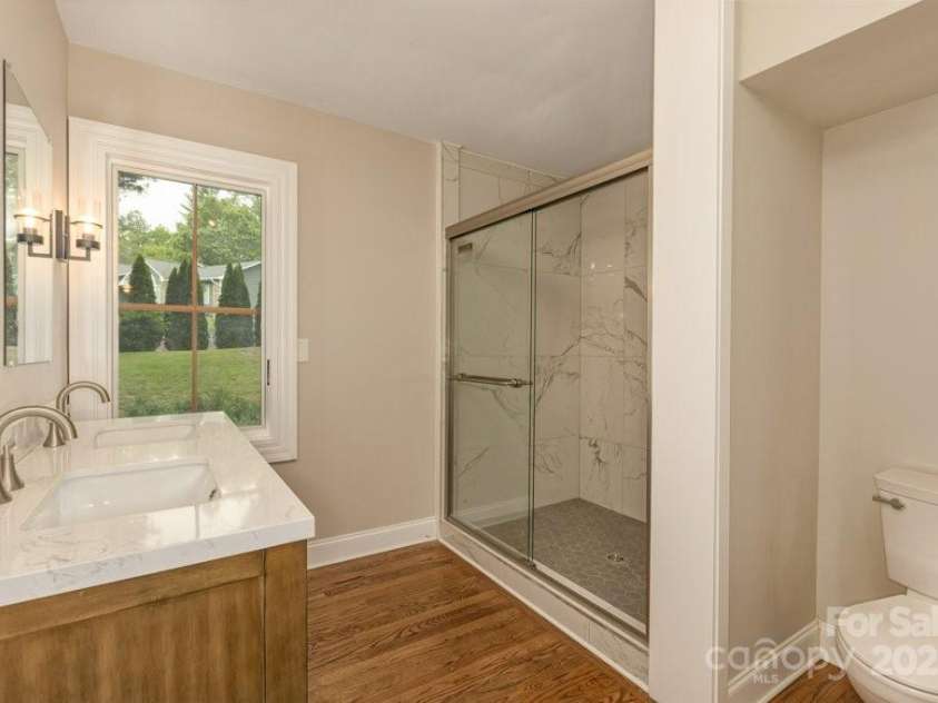 74 Eastmoor Drive, Asheville, NC 28805.  MLS# CAR4264542, YatesRealty ID 16228. 