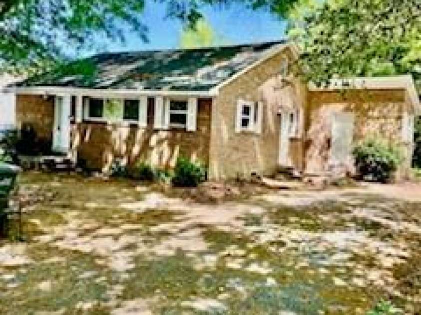 411B Green Street, Monroe, NC 28112.  MLS# CAR4369841, YatesRealty ID 16229. 