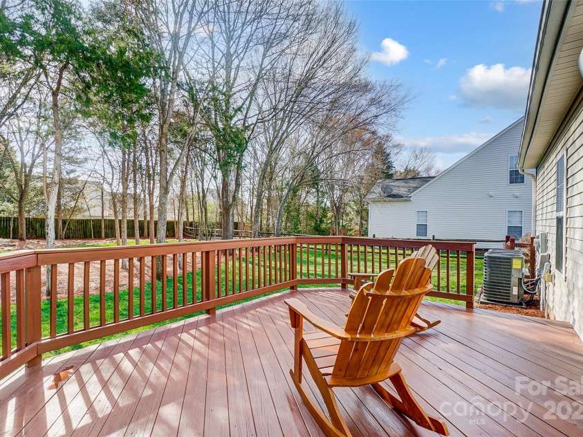 1114 Oak Alley Drive, Indian Trail, NC 28079.  MLS# CAR4223061, YatesRealty ID 1623. 