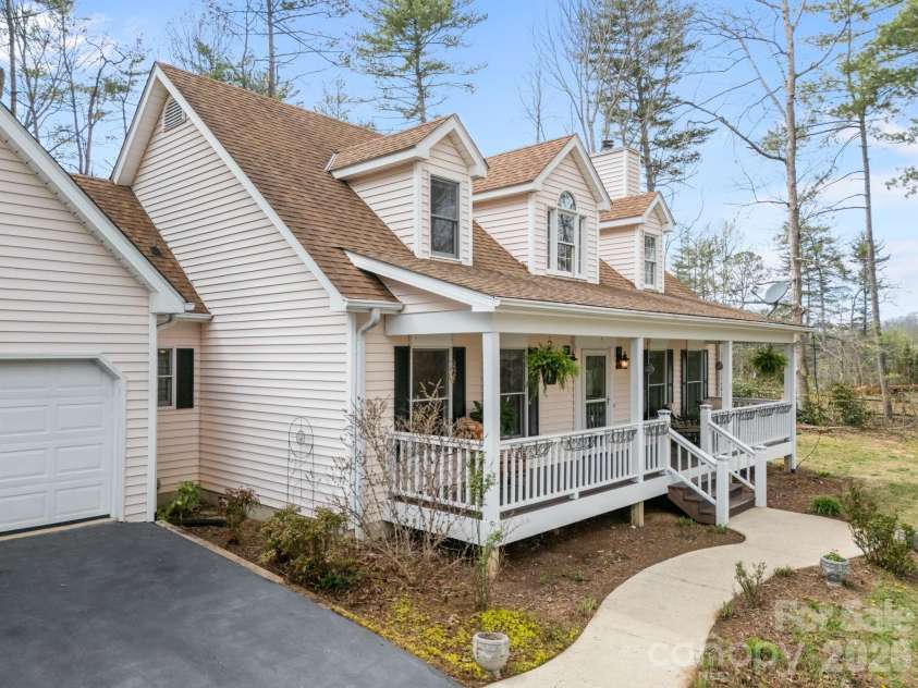 1618 Brookside Camp Road, Hendersonville, NC 28792.  MLS# CAR4365657, YatesRealty ID 16231. 