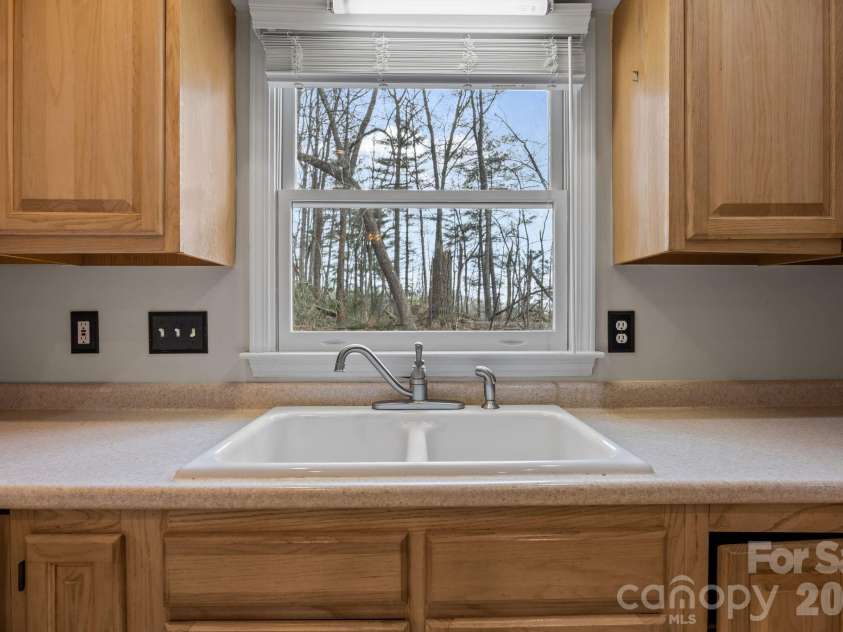 1618 Brookside Camp Road, Hendersonville, NC 28792.  MLS# CAR4365657, YatesRealty ID 16231. Kitchen