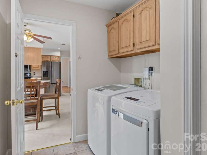 1618 Brookside Camp Road, Hendersonville, NC 28792.  MLS# CAR4365657, YatesRealty ID 16231. Laundry/Mudroom