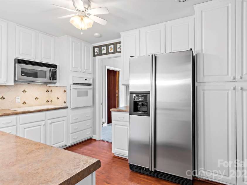 4844 Westchester Road, Winston Salem, NC 27103.  MLS# CAR4234068, YatesRealty ID 16232. 