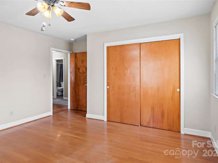 4844 Westchester Road, Winston Salem, NC 27103.  MLS# CAR4234068, YatesRealty ID 16232. 