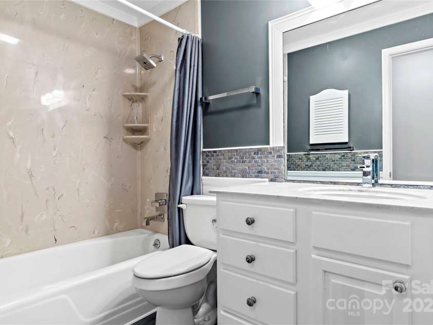 4844 Westchester Road, Winston Salem, NC 27103.  MLS# CAR4234068, YatesRealty ID 16232. 