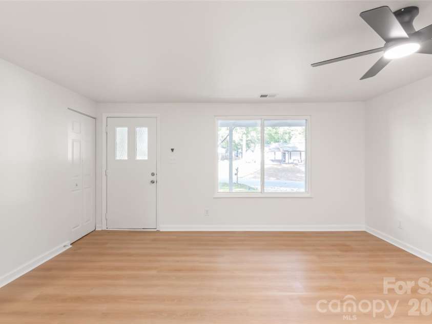 8412 Strider Drive, Charlotte, NC 28212.  MLS# CAR4310180, YatesRealty ID 16232. 