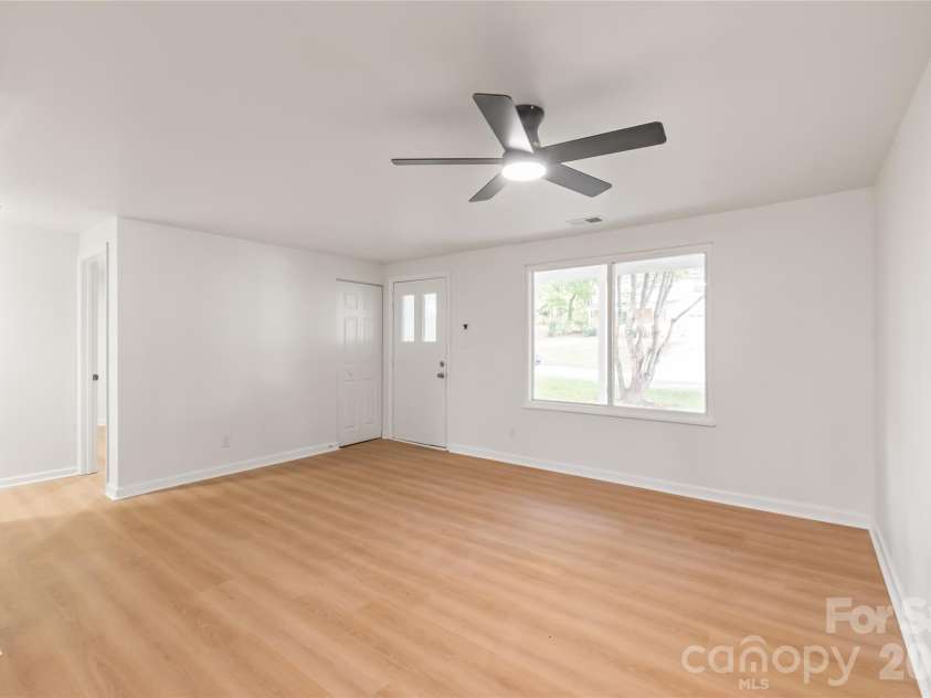 8412 Strider Drive, Charlotte, NC 28212.  MLS# CAR4310180, YatesRealty ID 16232. 