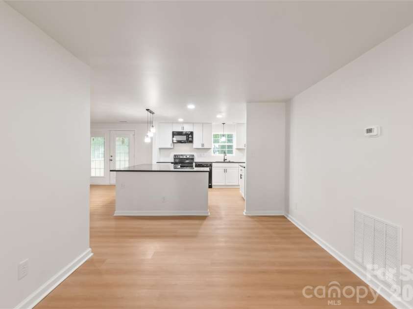 8412 Strider Drive, Charlotte, NC 28212.  MLS# CAR4310180, YatesRealty ID 16232. 