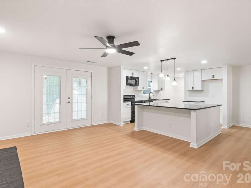 8412 Strider Drive, Charlotte, NC 28212.  MLS# CAR4310180, YatesRealty ID 16232. 