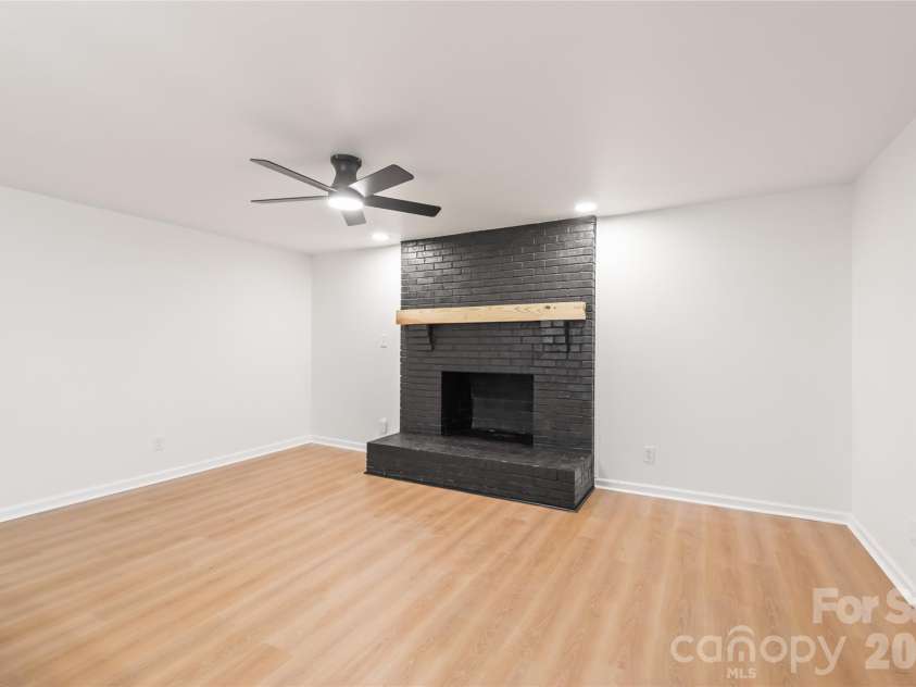 8412 Strider Drive, Charlotte, NC 28212.  MLS# CAR4310180, YatesRealty ID 16232. 