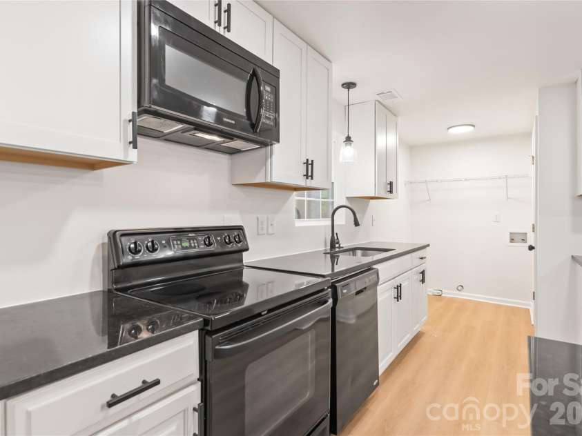8412 Strider Drive, Charlotte, NC 28212.  MLS# CAR4310180, YatesRealty ID 16232. 
