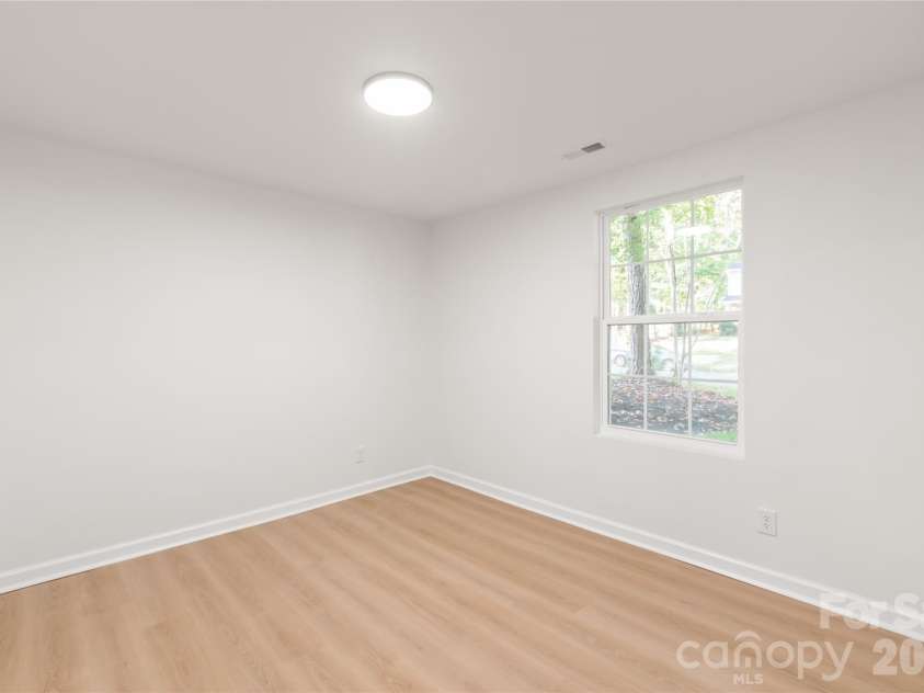 8412 Strider Drive, Charlotte, NC 28212.  MLS# CAR4310180, YatesRealty ID 16232. 