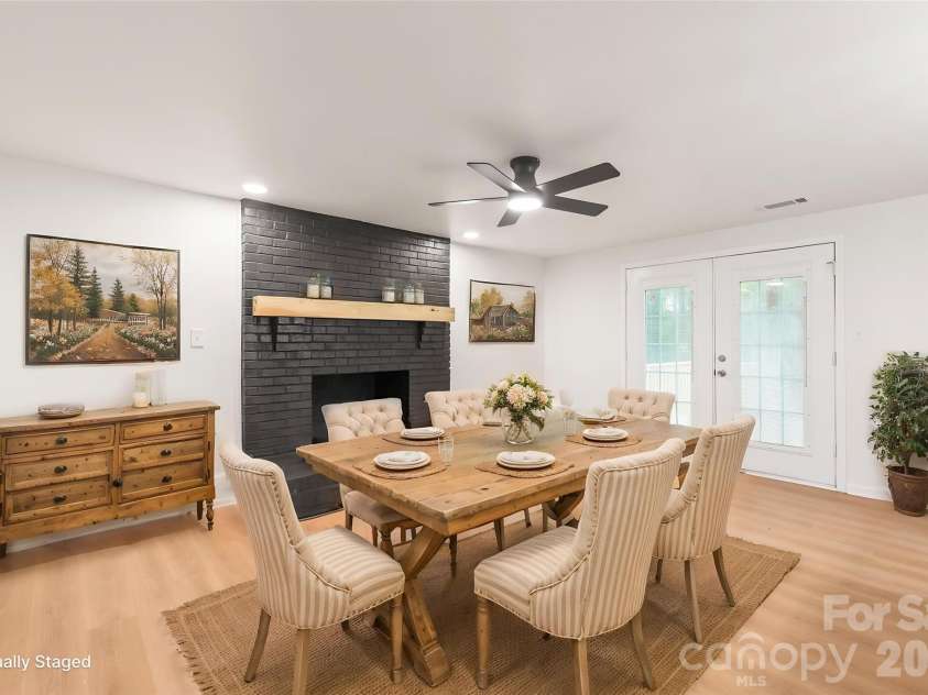 8412 Strider Drive, Charlotte, NC 28212.  MLS# CAR4310180, YatesRealty ID 16232. 