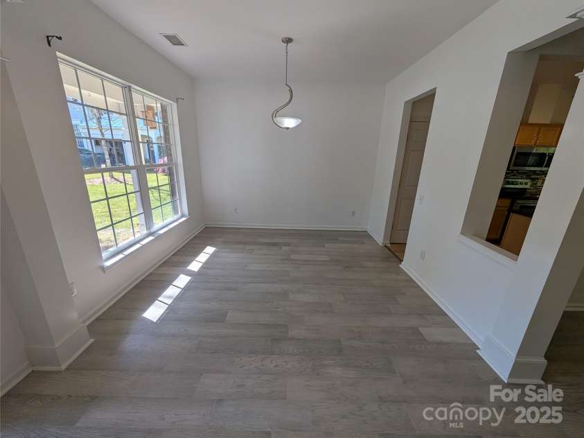 6846 Beverly Springs Drive, Charlotte, NC 28270.  MLS# CAR4245896, YatesRealty ID 16234. 