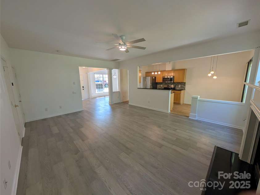 6846 Beverly Springs Drive, Charlotte, NC 28270.  MLS# CAR4245896, YatesRealty ID 16234. 