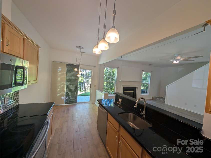 6846 Beverly Springs Drive, Charlotte, NC 28270.  MLS# CAR4245896, YatesRealty ID 16234. 