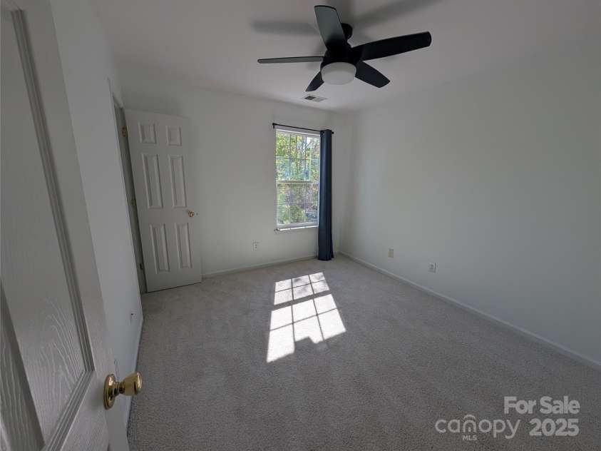 6846 Beverly Springs Drive, Charlotte, NC 28270.  MLS# CAR4245896, YatesRealty ID 16234. 