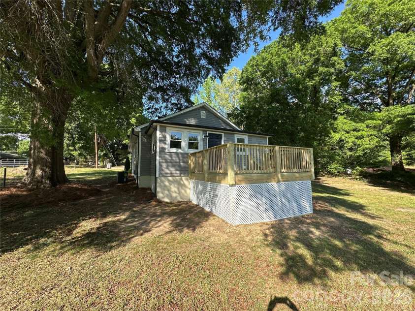 919 Orangewood Street, Kannapolis, NC 28081.  MLS# CAR4371378, YatesRealty ID 16235. Another rear view