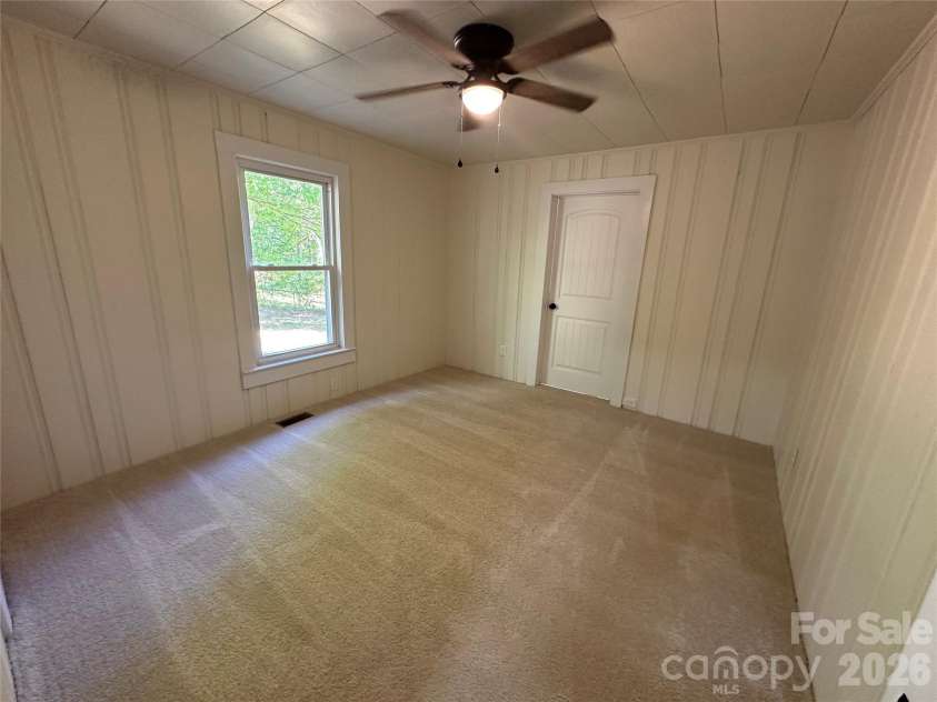 919 Orangewood Street, Kannapolis, NC 28081.  MLS# CAR4371378, YatesRealty ID 16235. Master bedroom
