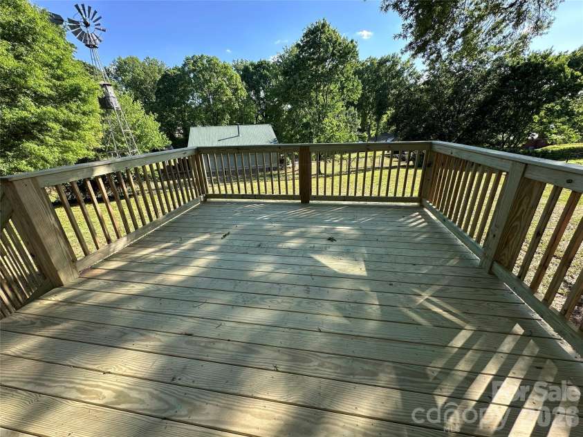 919 Orangewood Street, Kannapolis, NC 28081.  MLS# CAR4371378, YatesRealty ID 16235. Nice Deck & Backyard