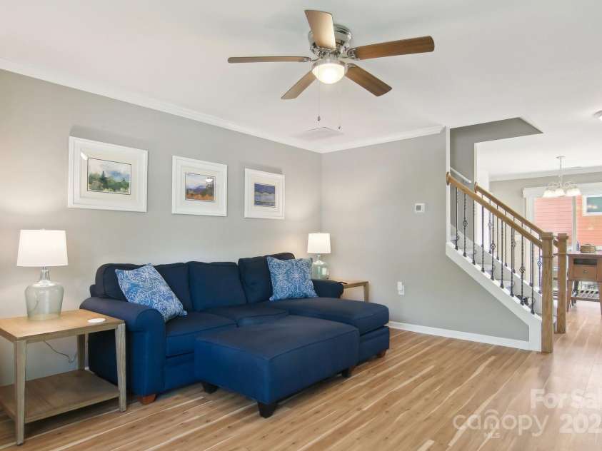 1110 Lynwood Forest Road, Arden, NC 28704.  MLS# CAR4247700, YatesRealty ID 16236. 