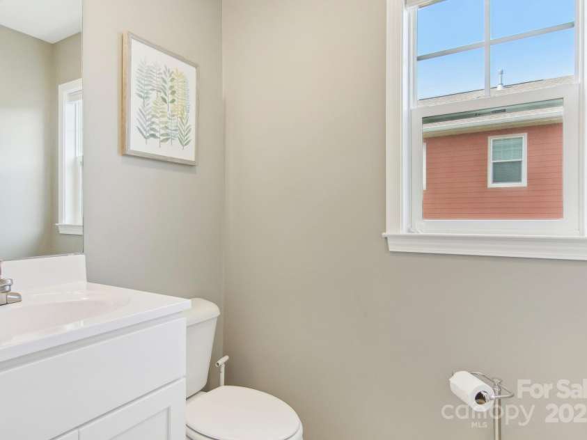 1110 Lynwood Forest Road, Arden, NC 28704.  MLS# CAR4247700, YatesRealty ID 16236. 