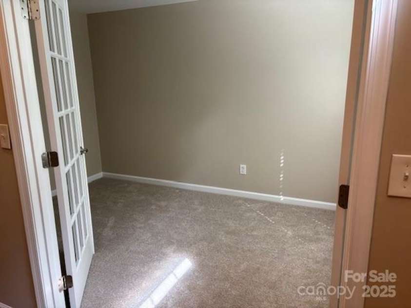 13838 Winmau Lane, Huntersville, NC 28078.  MLS# CAR4256068, YatesRealty ID 16237. Another look into the office or flex space