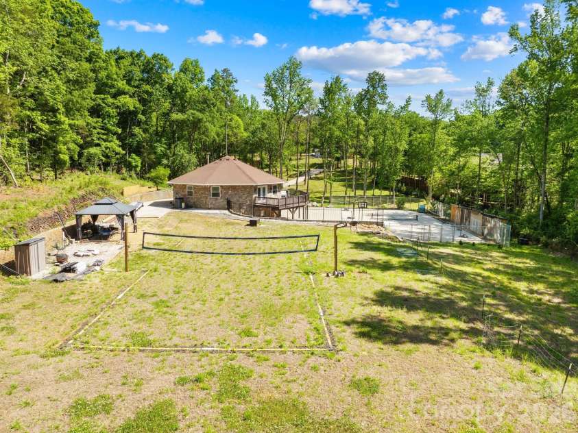 3117 Beaman Avenue, Charlotte, NC 28273.  MLS# CAR4374782, YatesRealty ID 16237. 