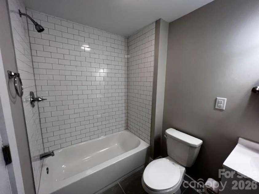 911 Hickory Grove Road, Gastonia, NC 28056.  MLS# CAR4372009, YatesRealty ID 16238. 