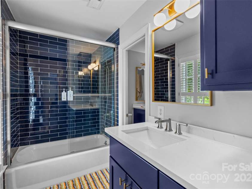 9513 Tresanton Drive, Charlotte, NC 28210.  MLS# CAR4253471, YatesRealty ID 16238. 