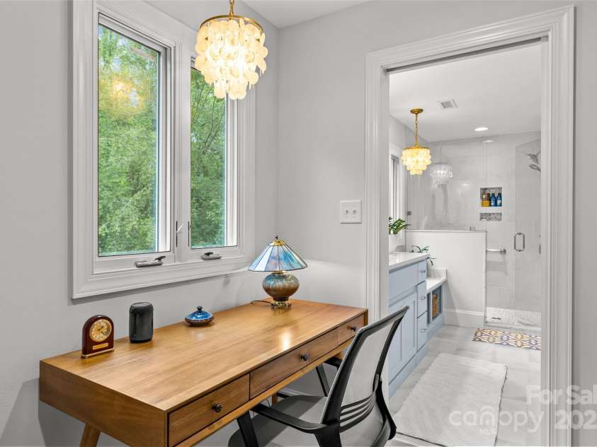 9513 Tresanton Drive, Charlotte, NC 28210.  MLS# CAR4253471, YatesRealty ID 16238. 