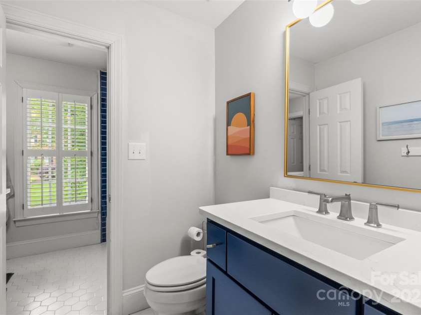 9513 Tresanton Drive, Charlotte, NC 28210.  MLS# CAR4253471, YatesRealty ID 16238. 