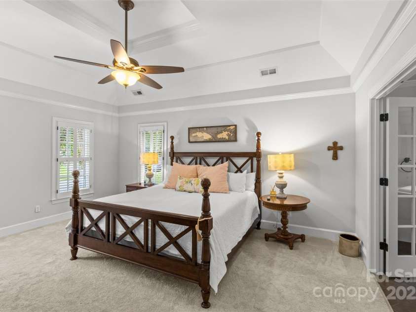 9513 Tresanton Drive, Charlotte, NC 28210.  MLS# CAR4253471, YatesRealty ID 16238. 