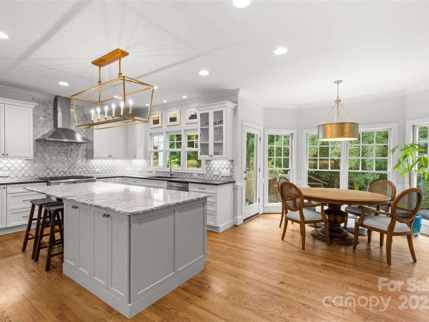 9513 Tresanton Drive, Charlotte, NC 28210.  MLS# CAR4253471, YatesRealty ID 16238. 
