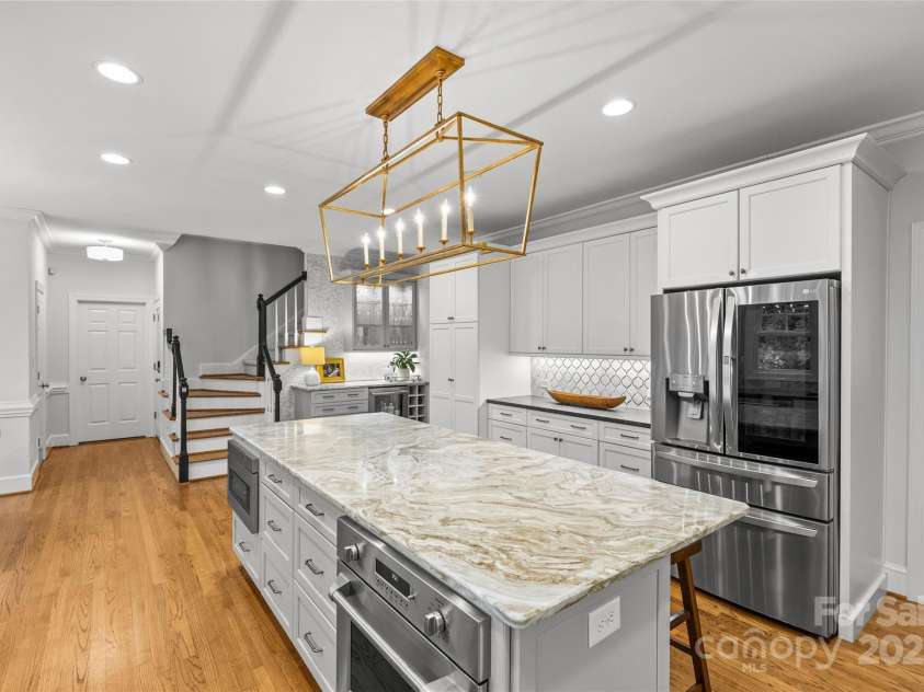 9513 Tresanton Drive, Charlotte, NC 28210.  MLS# CAR4253471, YatesRealty ID 16238. 