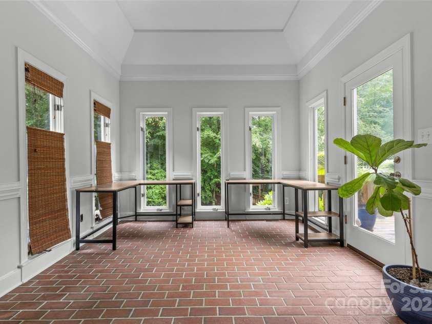 9513 Tresanton Drive, Charlotte, NC 28210.  MLS# CAR4253471, YatesRealty ID 16238. 