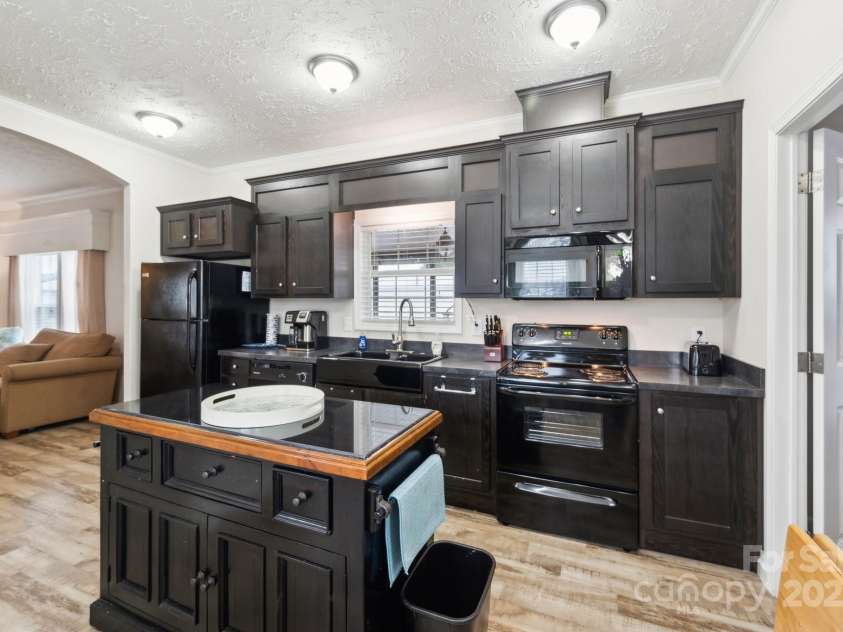 1524 Gardenia Avenue, North Myrtle Beach, SC 29582.  MLS# CAR4232774, YatesRealty ID 16239. 