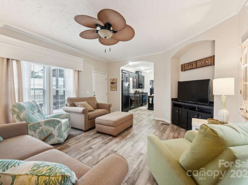 1524 Gardenia Avenue, North Myrtle Beach, SC 29582.  MLS# CAR4232774, YatesRealty ID 16239. 