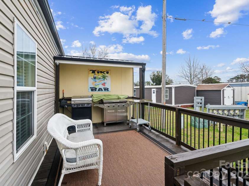 1524 Gardenia Avenue, North Myrtle Beach, SC 29582.  MLS# CAR4232774, YatesRealty ID 16239. 