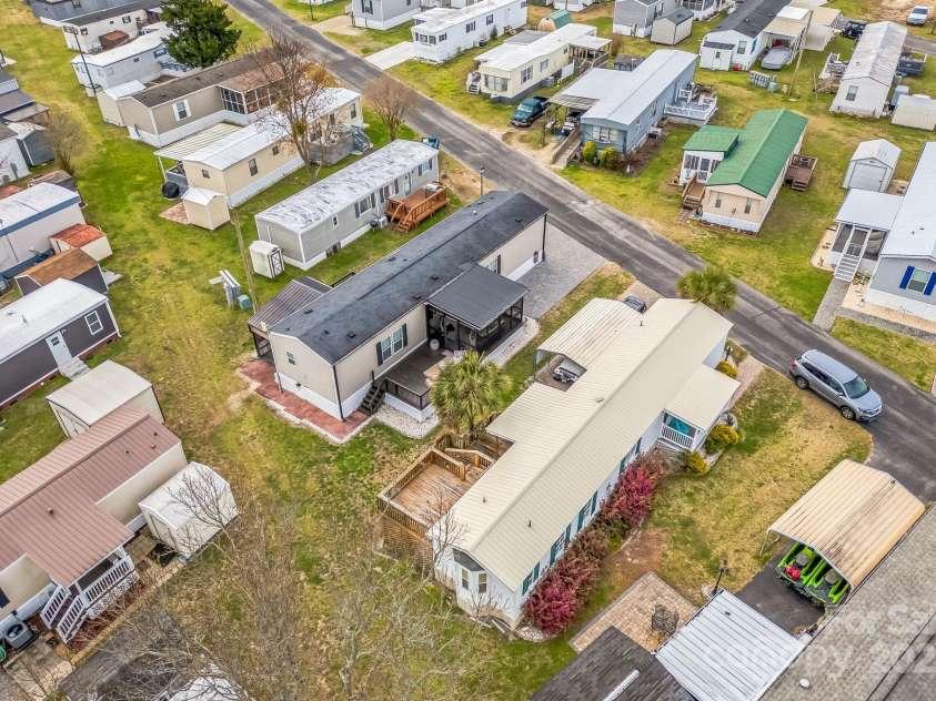 1524 Gardenia Avenue, North Myrtle Beach, SC 29582.  MLS# CAR4232774, YatesRealty ID 16239. 