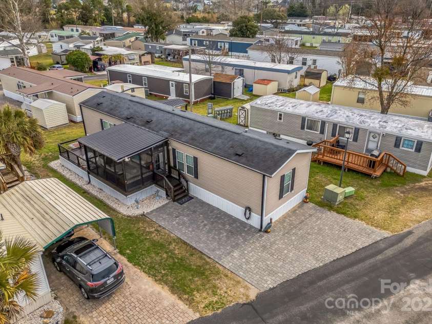 1524 Gardenia Avenue, North Myrtle Beach, SC 29582.  MLS# CAR4232774, YatesRealty ID 16239. 