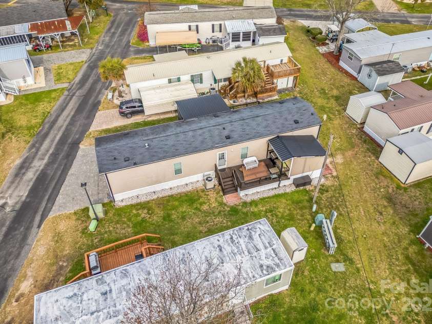 1524 Gardenia Avenue, North Myrtle Beach, SC 29582.  MLS# CAR4232774, YatesRealty ID 16239. 