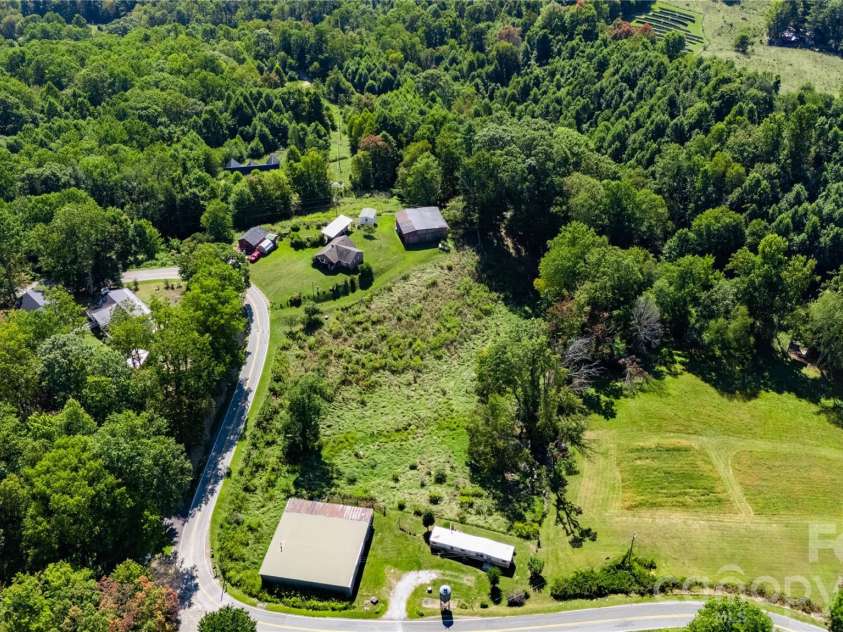 560 Russ Norris Heaton Road, Elk Park, NC 28622.  MLS# CAR4374589, YatesRealty ID 16239. 
