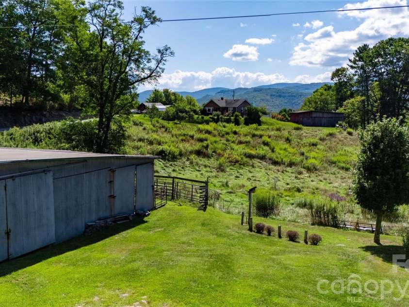 560 Russ Norris Heaton Road, Elk Park, NC 28622.  MLS# CAR4374589, YatesRealty ID 16239. 