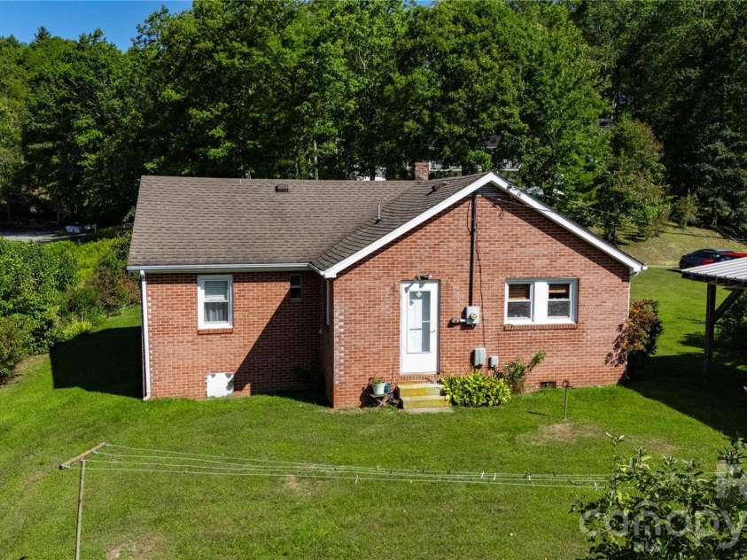 560 Russ Norris Heaton Road, Elk Park, NC 28622.  MLS# CAR4374589, YatesRealty ID 16239. 