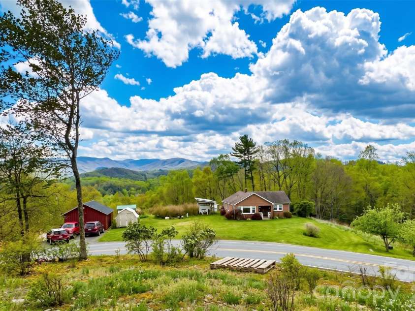 560 Russ Norris Heaton Road, Elk Park, NC 28622.  MLS# CAR4374589, YatesRealty ID 16239. 
